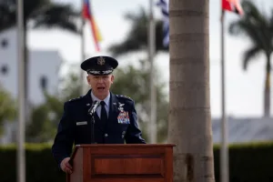 Teniente general Evan L. Pettus asumió el liderazgo del Comando Sur de EEUU